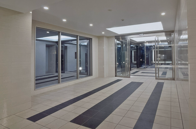 サンクレイドル千葉県庁前エントランス